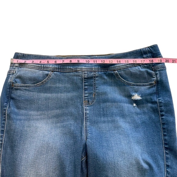 Torrid Pull On Distressed Lean Jean Skinny Super Soft High Rise Jeans - Size 2X - Picture 6 of 11